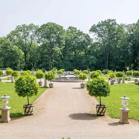 Royal Park Lazienki - Terrace Boutique Lägenhet